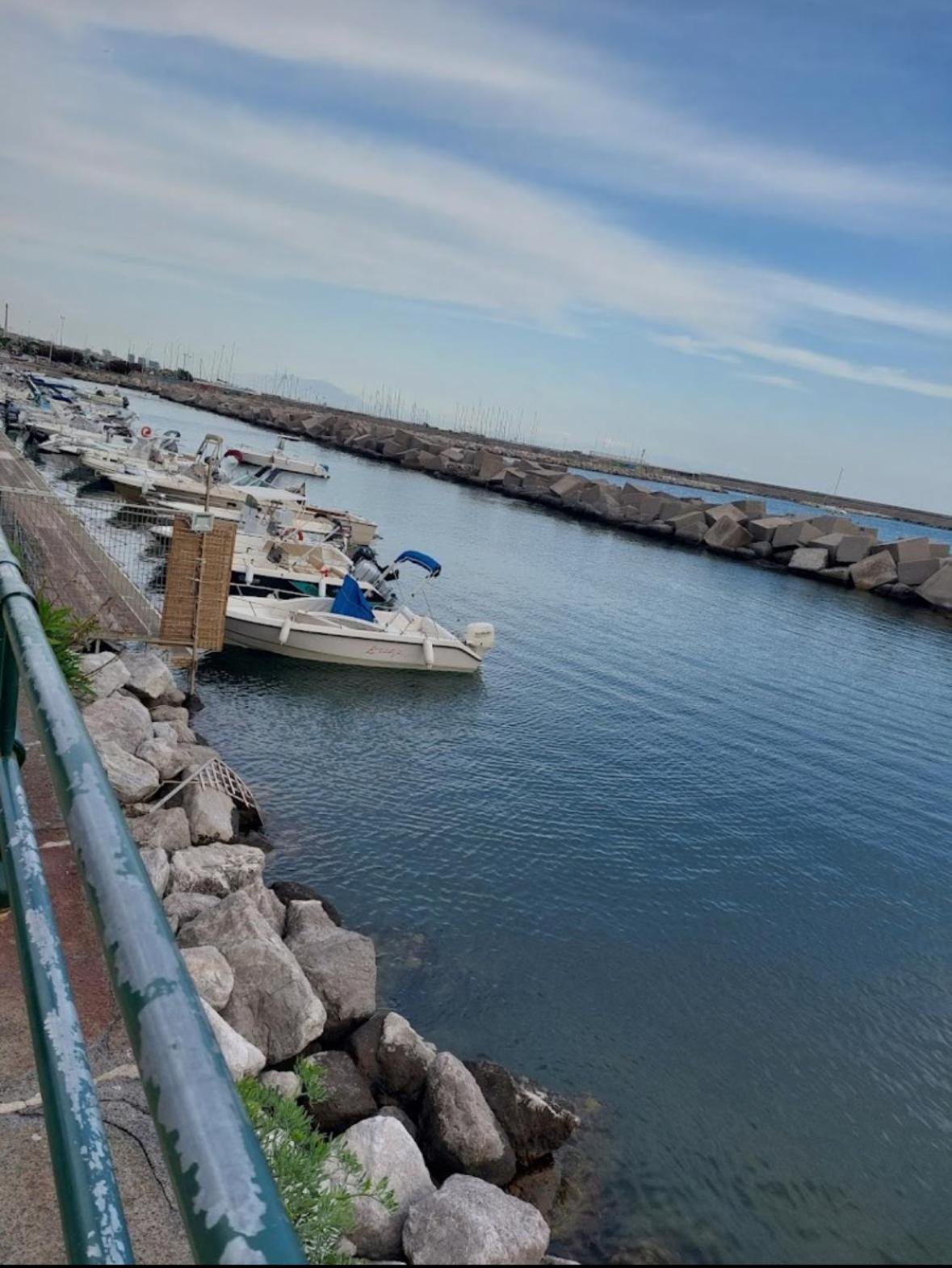 Mare E Luci Apartment *